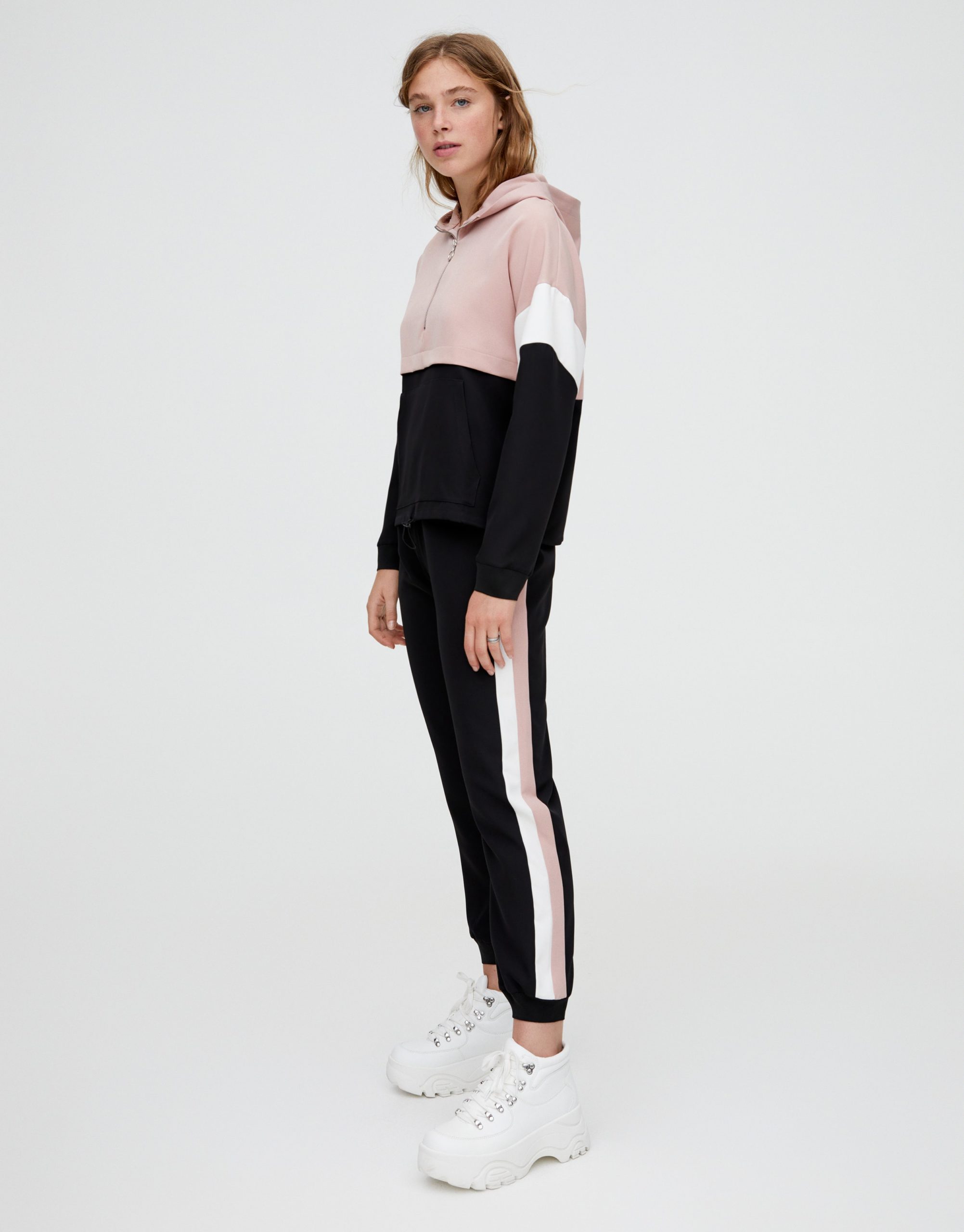 pull and bear kanguru mont