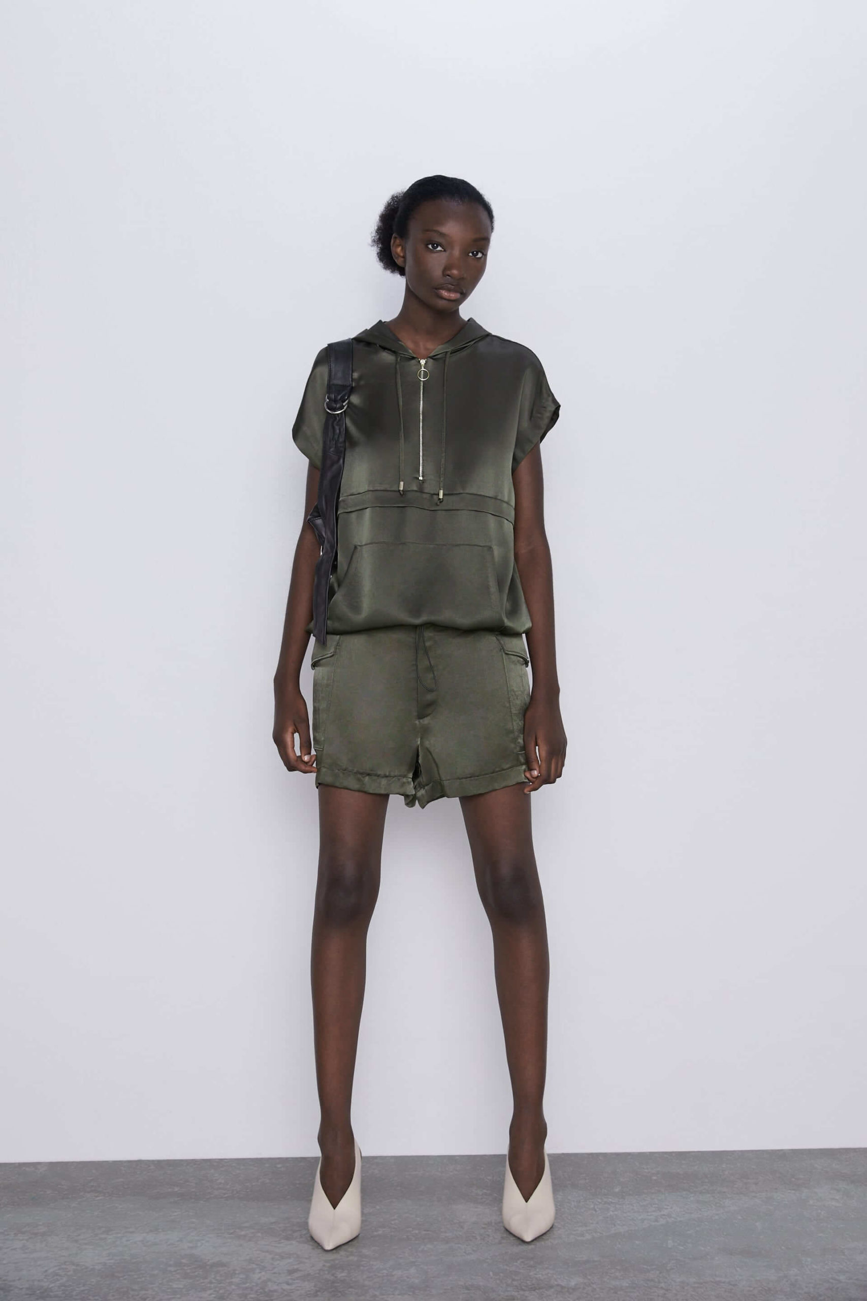 zara kanguru mont
